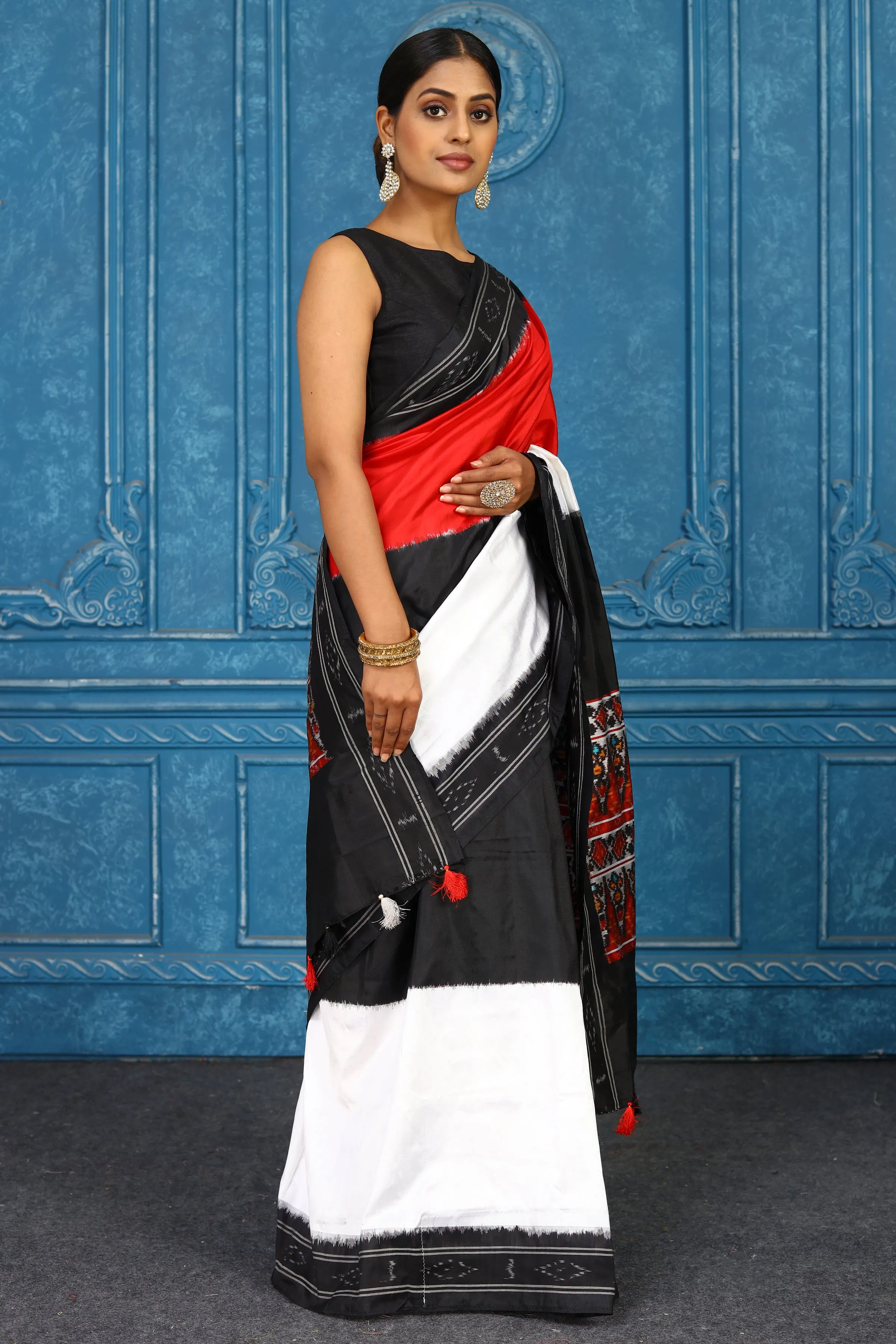 91A424 Black White and Red Pochampalli Ikkat Silk Saree