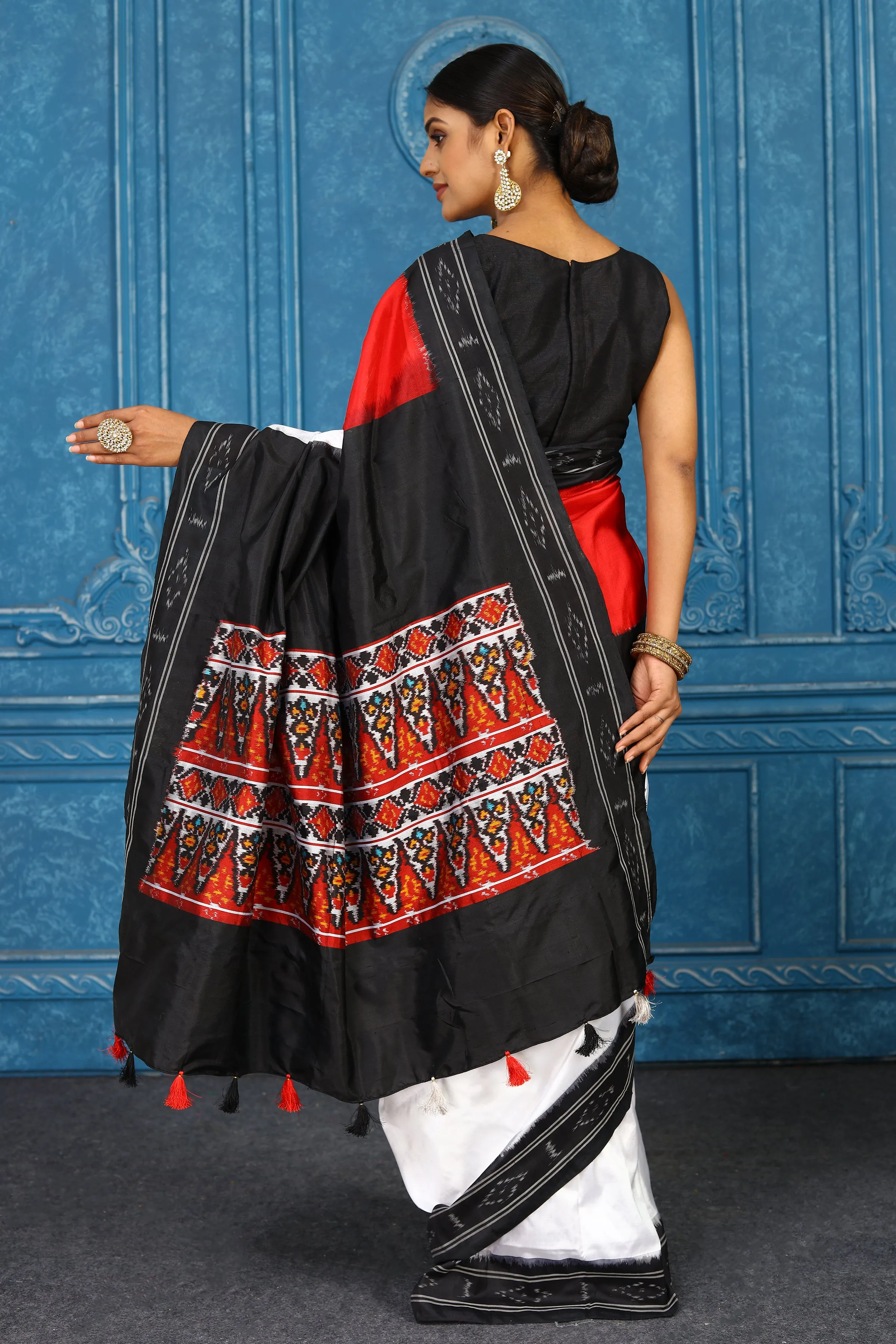 91A424 Black White and Red Pochampalli Ikkat Silk Saree