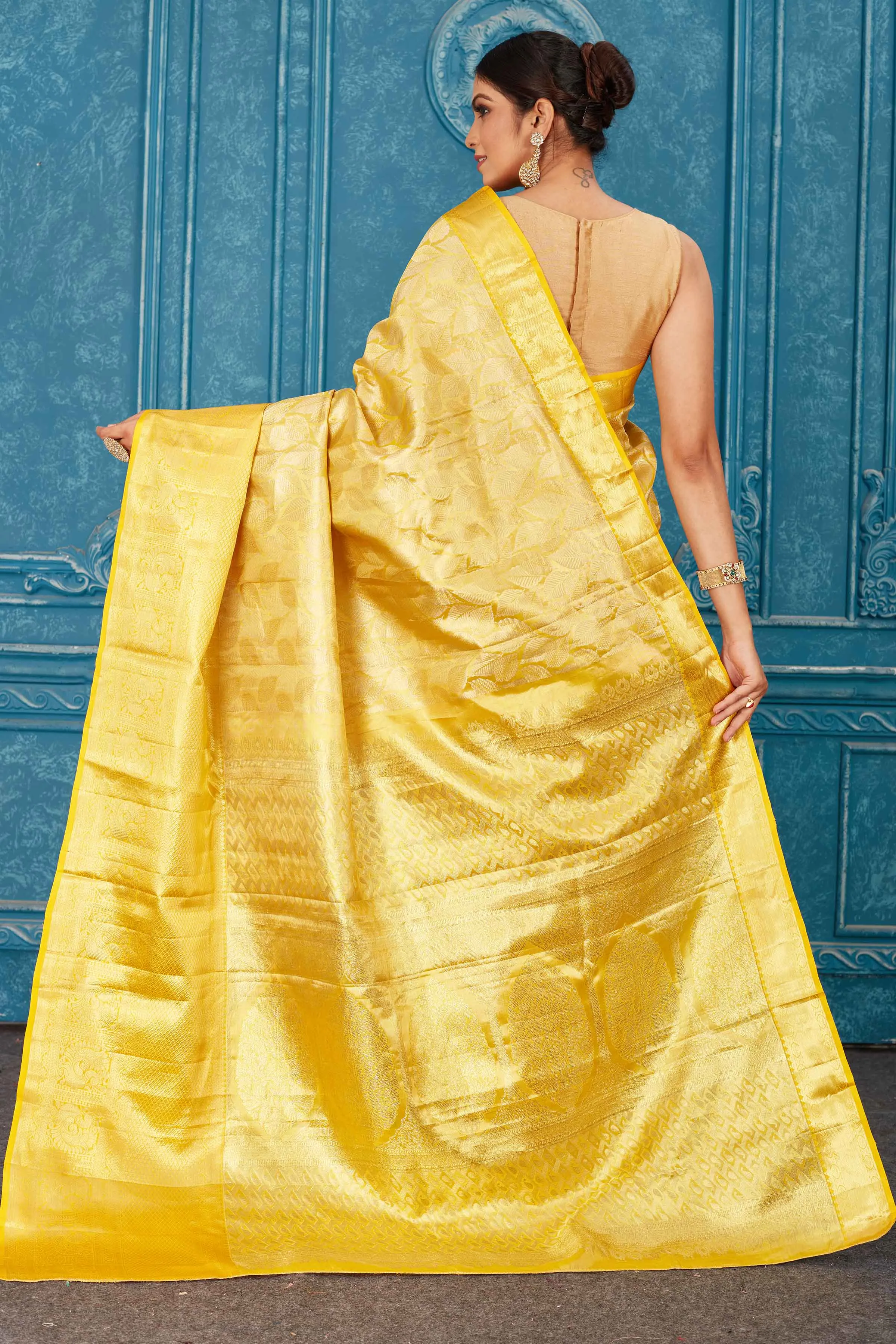 91A472 Golden Kanchipuram Silk Saree with Overall Zari Work