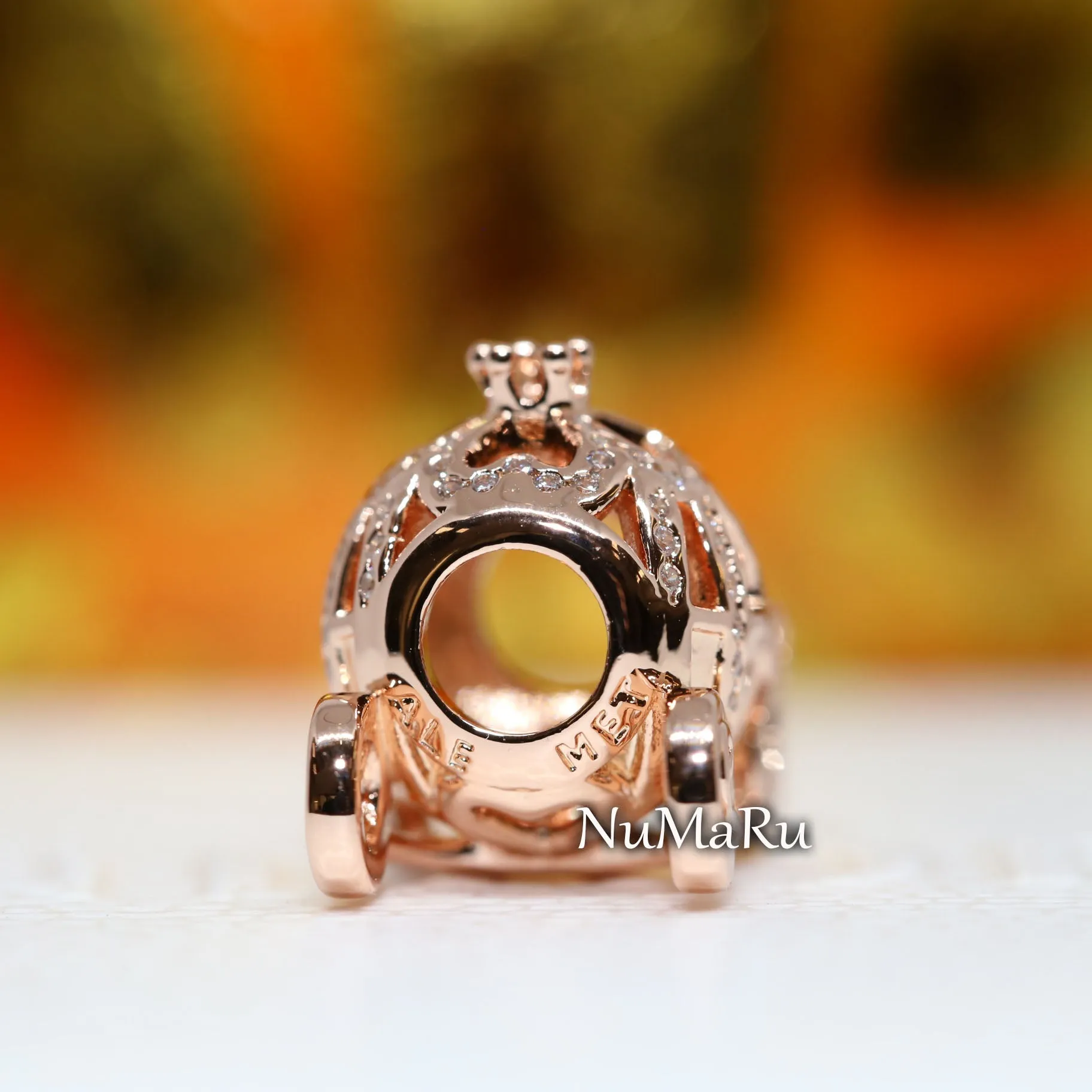 Cinderella Sparkling Carriage Charm 789189C01