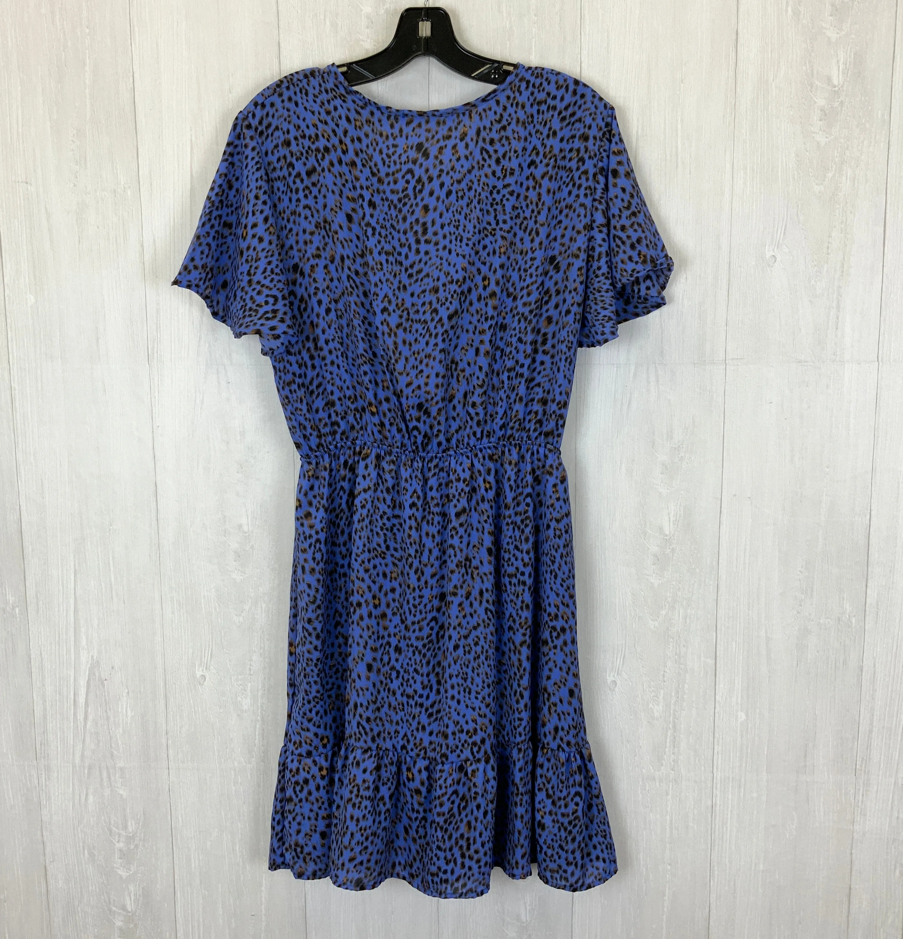 Dress Casual Short By Clothes Mentor  Size: L