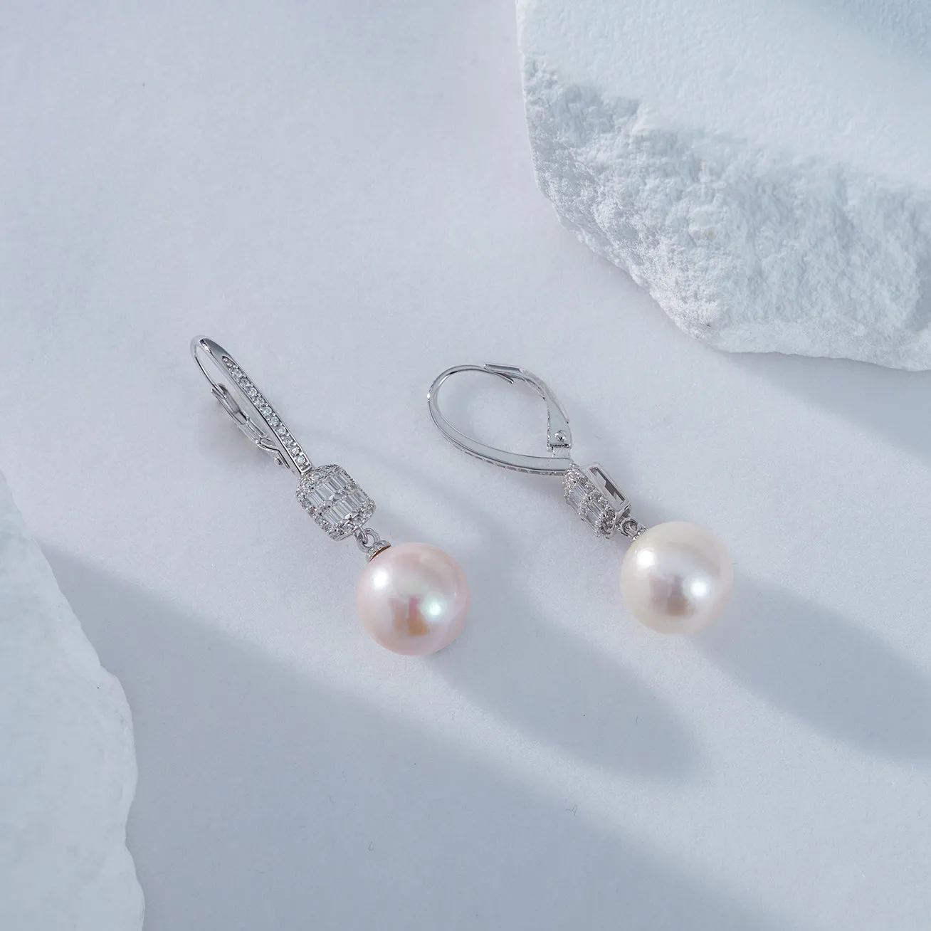 Elegant Edison Pearl Earrings WE00588