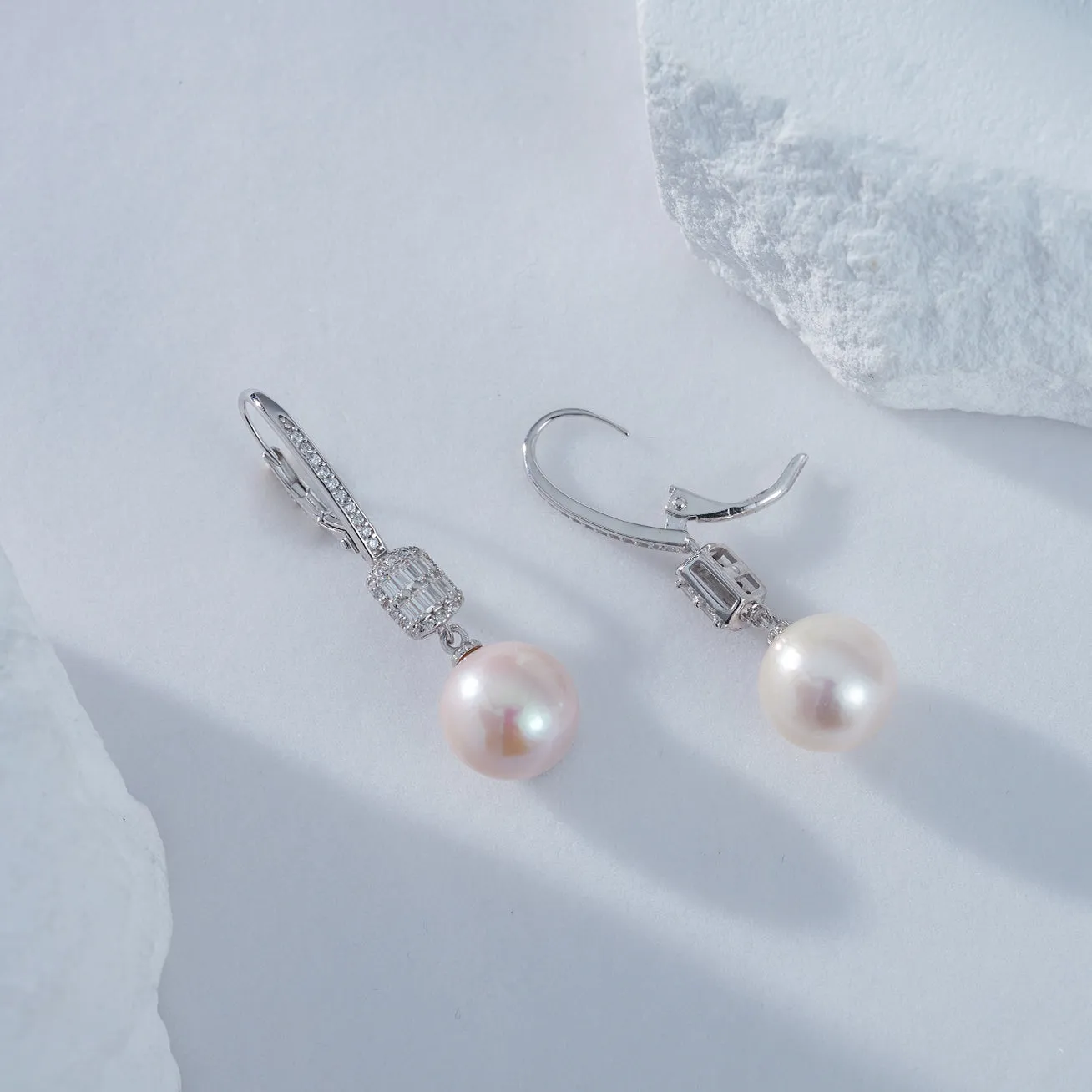 Elegant Edison Pearl Earrings WE00588