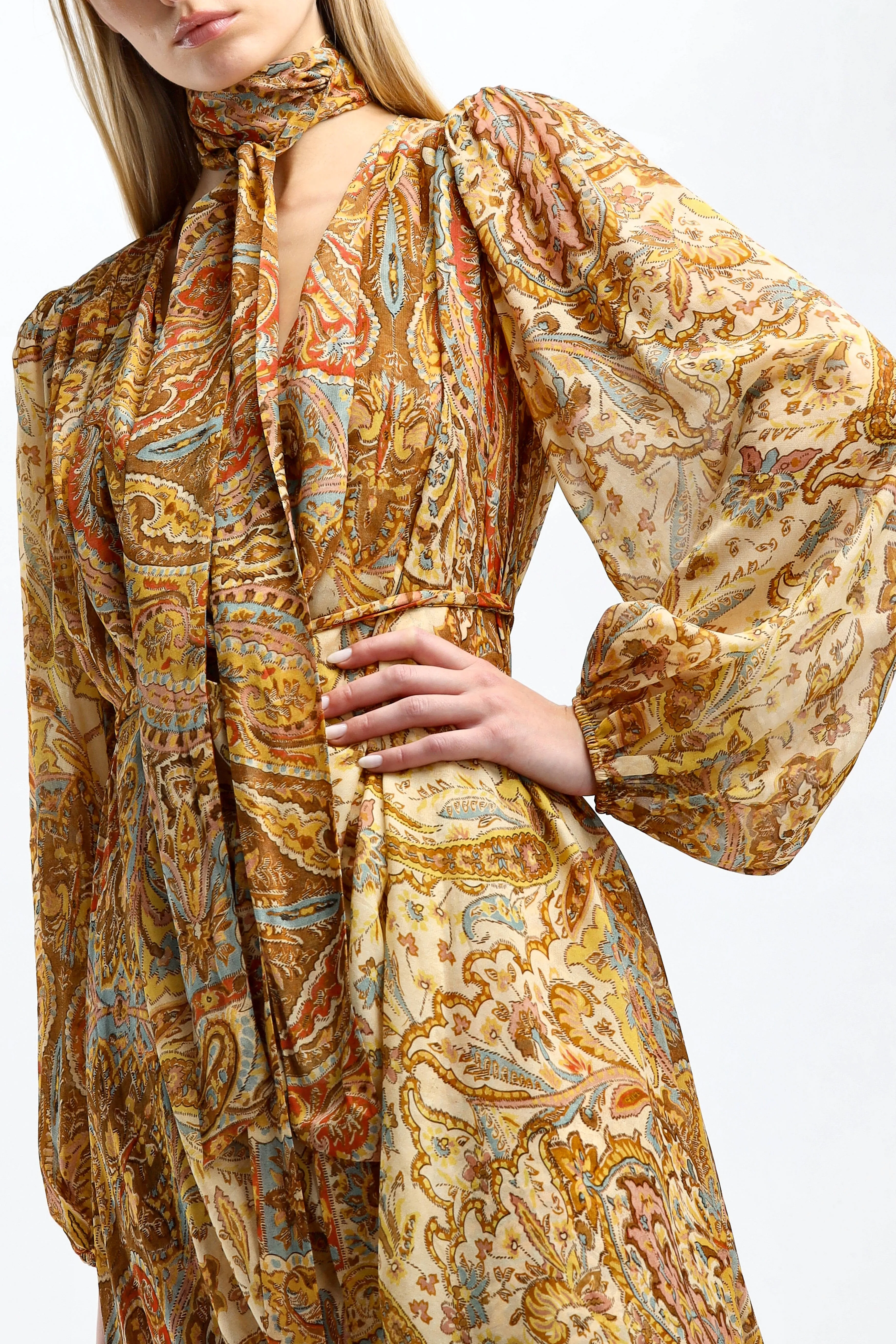 Kleid Sensory Billow in Paisley Gold